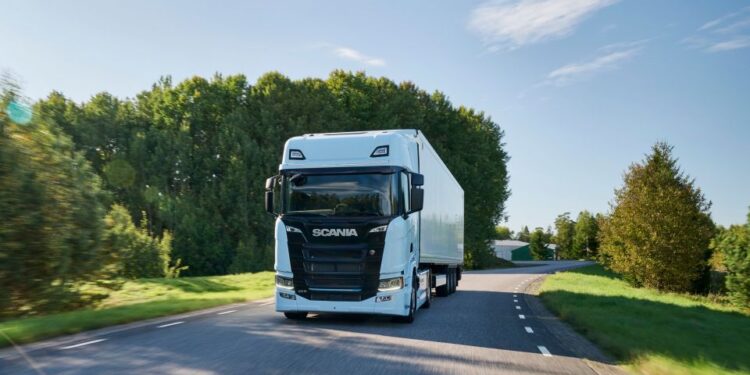 Scania пуска по-мощни електрически камиони за дистрибуция