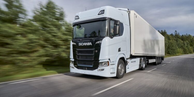 Scania пуска по-мощни електрически камиони за дистрибуция