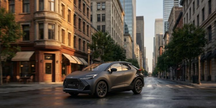 Toyota C-HR отбелязва 10-годишен юбилей със стилни обновления