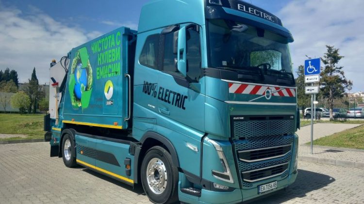Община Стара Загора въведе в експлоатация Volvo FH Electric за сметосъбиране