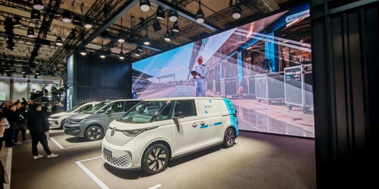 Volkswagen Commercial Vehicles представи Connect Pro в Хановер